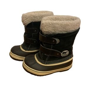 Sorel Kids winter boots Size 13